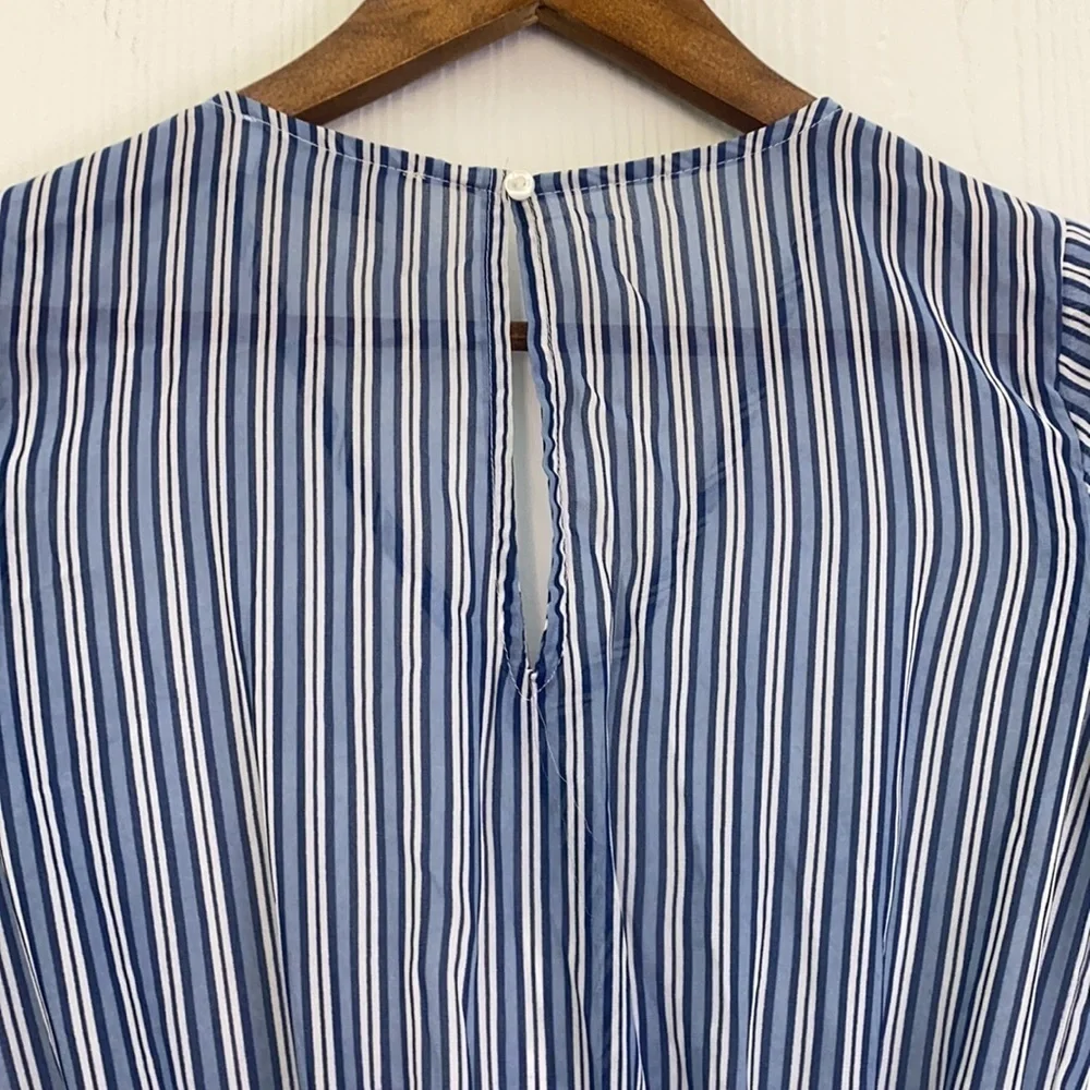Hollister - Pinstripe in Blue and White Crisscross Short Romper Size XS